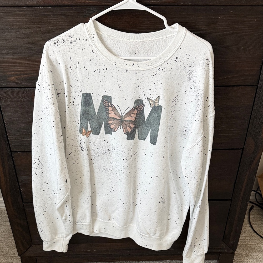White mom Sweatshirt with Butterfly Graphic